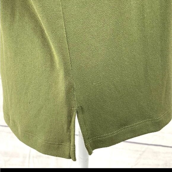 Banana Republic Flowy Flutter Sleeve Top - Picture 7 of 7